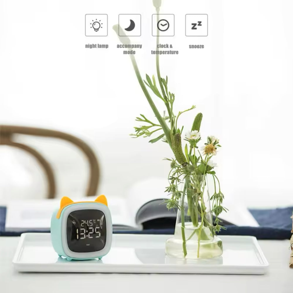 Otroška budilka z nočno lučko