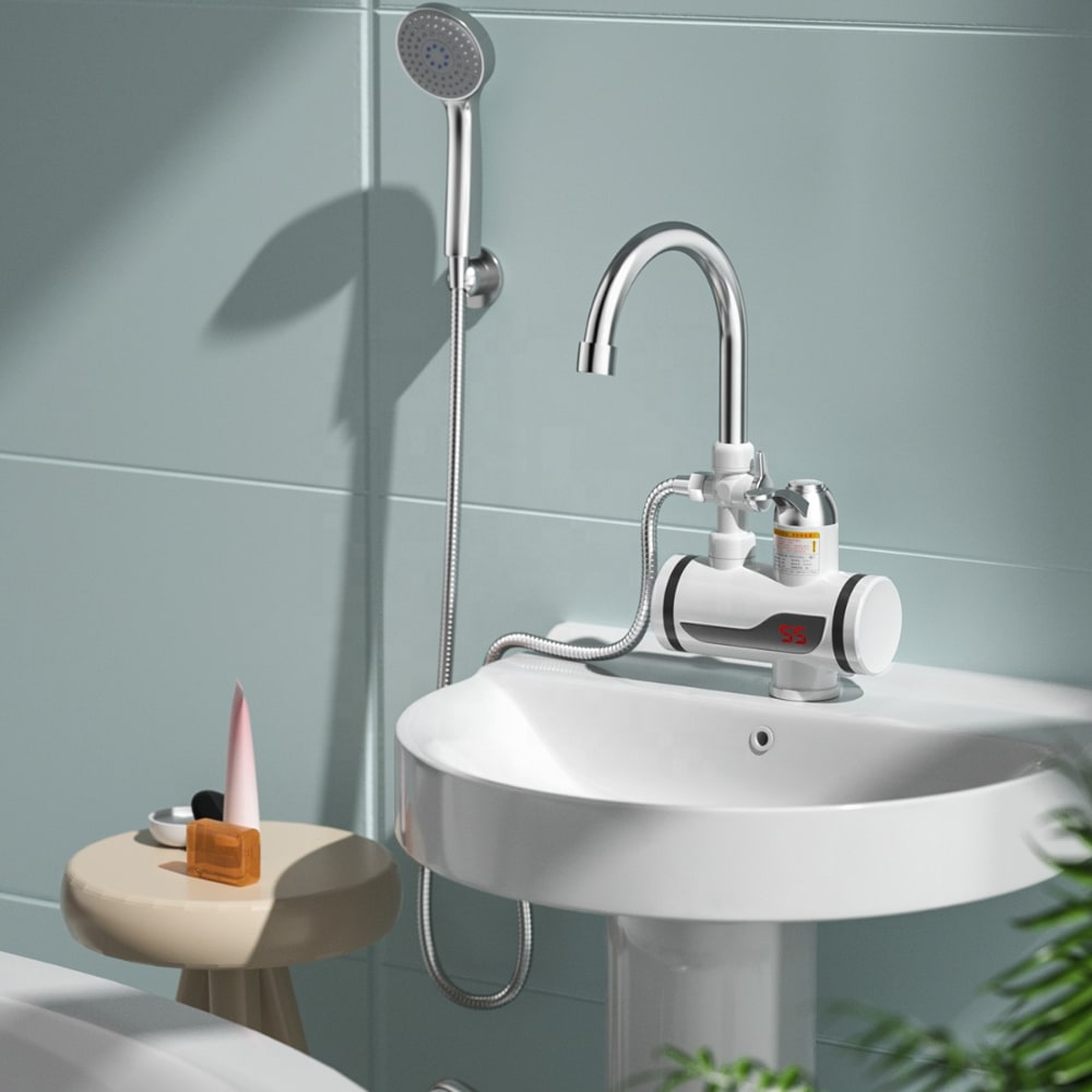 Pipa in tuš z vgrajenim grelcem