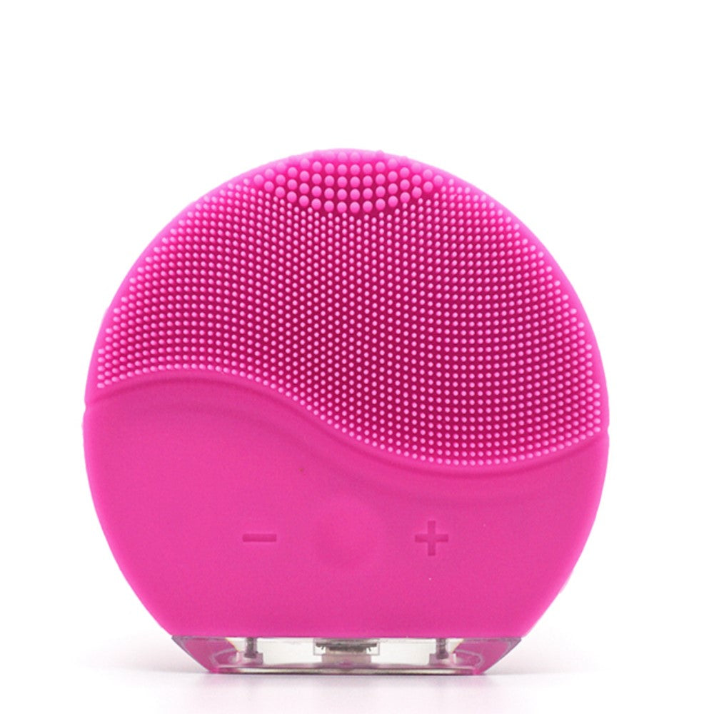 Naprava za čiščenje in masažo obraza